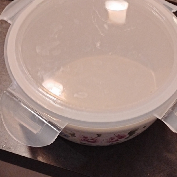 Pfaltzgraff Tea Rose Ceramic Bowl with Lid - Picture 5 of 8